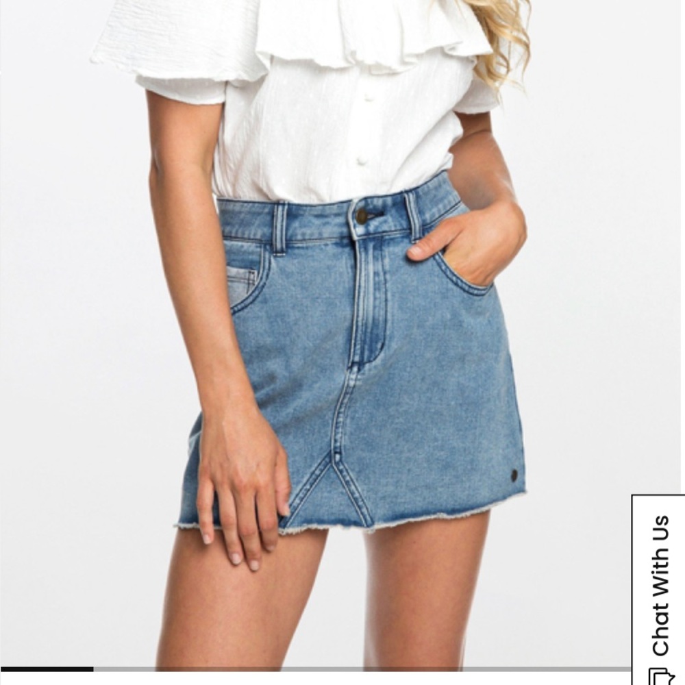 PacSun Distressed Denim Skirt - light wash size 22